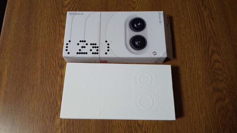 Nothing Phone(2a)中箱